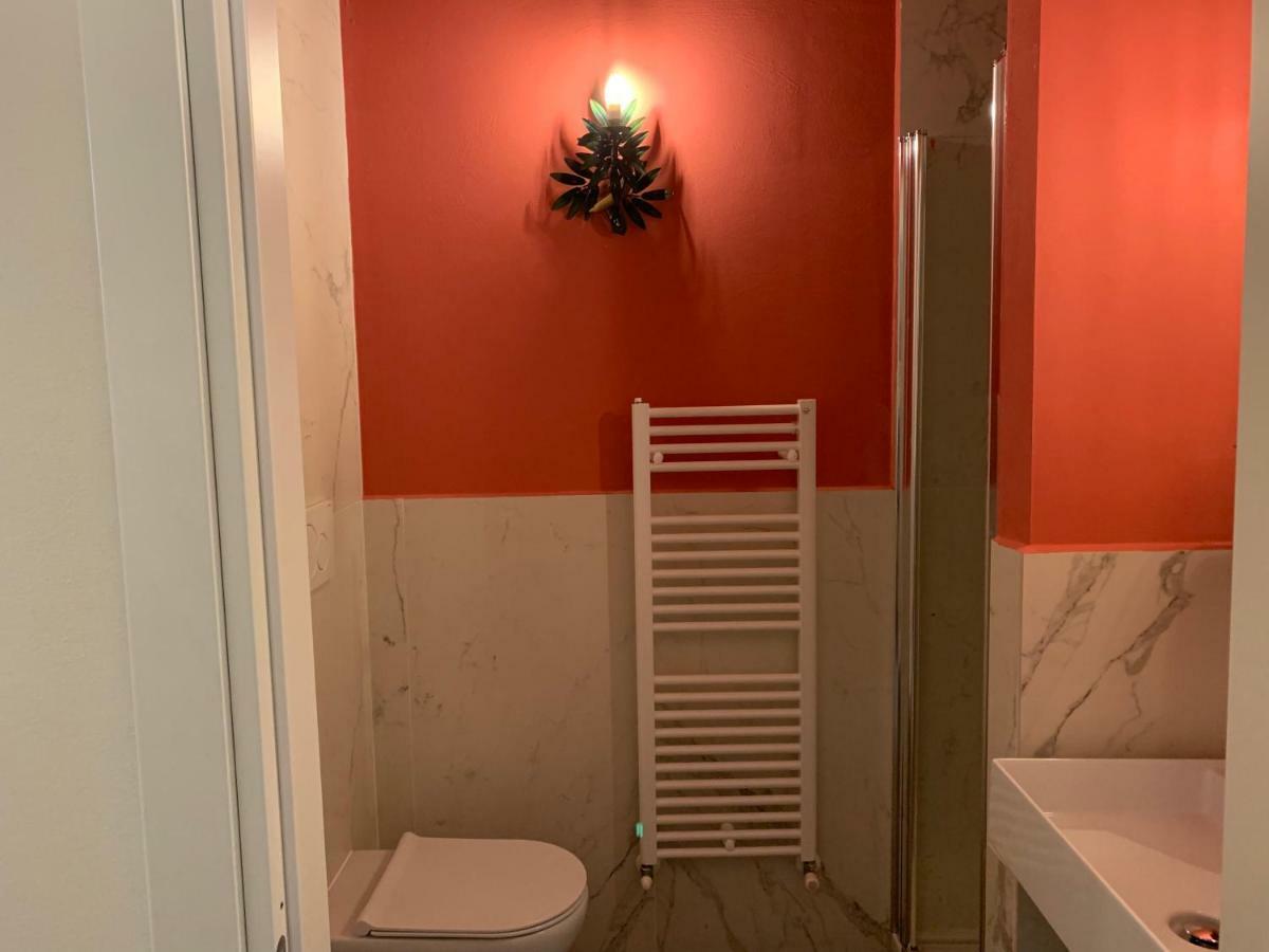 L'8Boutique Via Piella Apartment Bologna Bagian luar foto