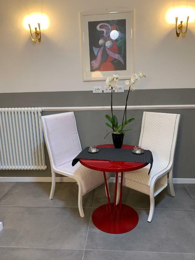 L'8Boutique Via Piella Apartment Bologna Bagian luar foto