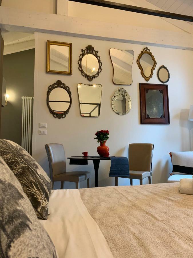 L'8Boutique Via Piella Apartment Bologna Bagian luar foto