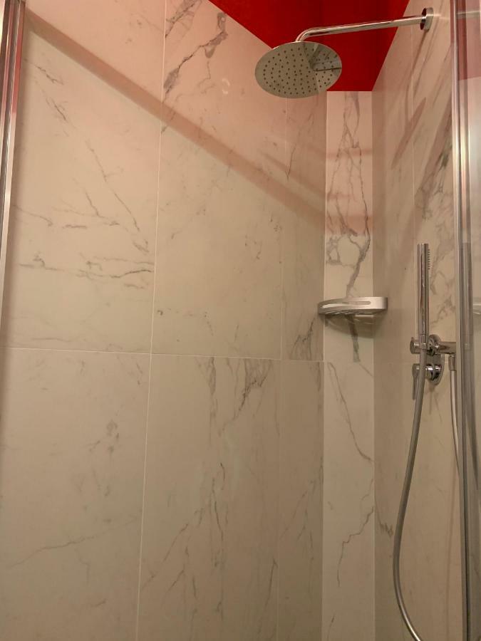 L'8Boutique Via Piella Apartment Bologna Bagian luar foto