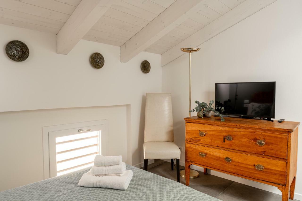 L'8Boutique Via Piella Apartment Bologna Bagian luar foto