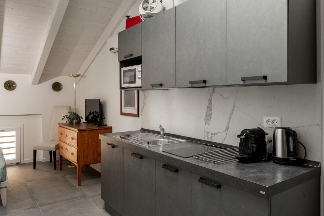 L'8Boutique Via Piella Apartment Bologna Bagian luar foto