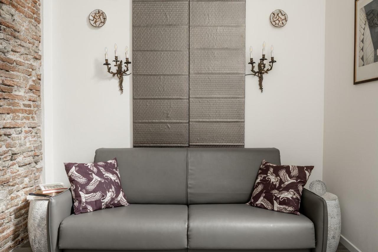 L'8Boutique Via Piella Apartment Bologna Bagian luar foto