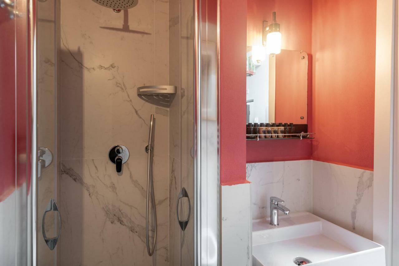 L'8Boutique Via Piella Apartment Bologna Bagian luar foto