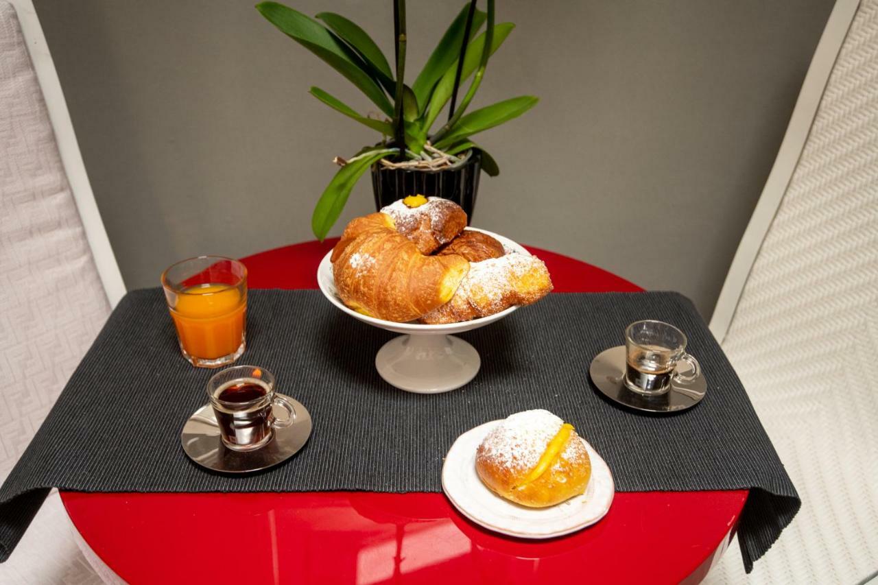 L'8Boutique Via Piella Apartment Bologna Bagian luar foto